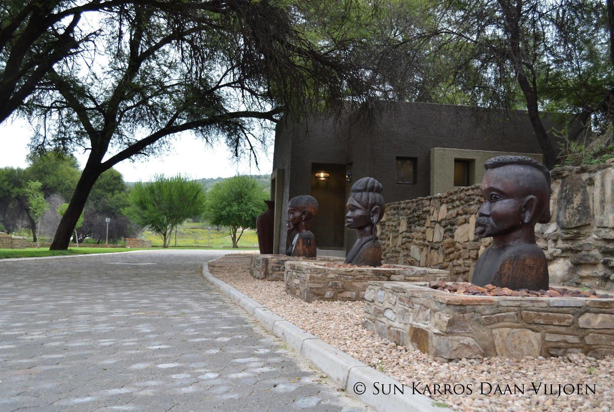 Hotel Sun Karros Daan Viljoen Windhoek Exterior foto